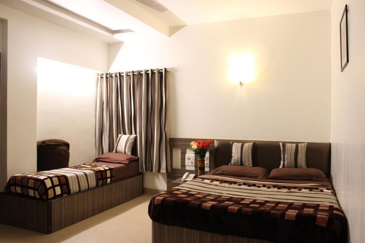 Hotel Rama Executive ماهاباليشوار المظهر الخارجي الصورة