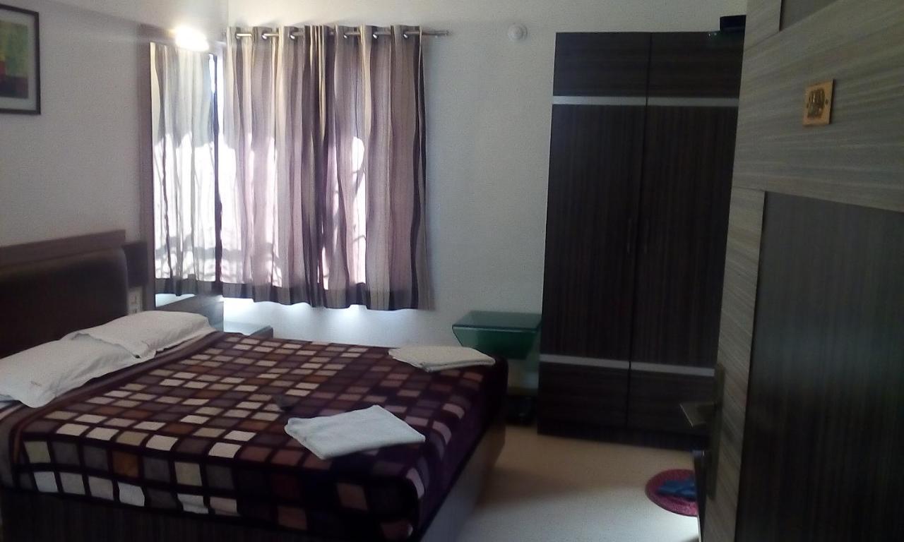 Hotel Rama Executive ماهاباليشوار المظهر الخارجي الصورة