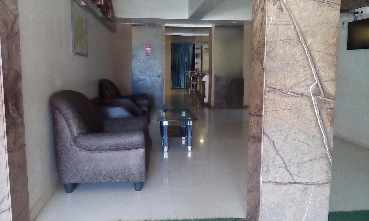 Hotel Rama Executive ماهاباليشوار المظهر الخارجي الصورة