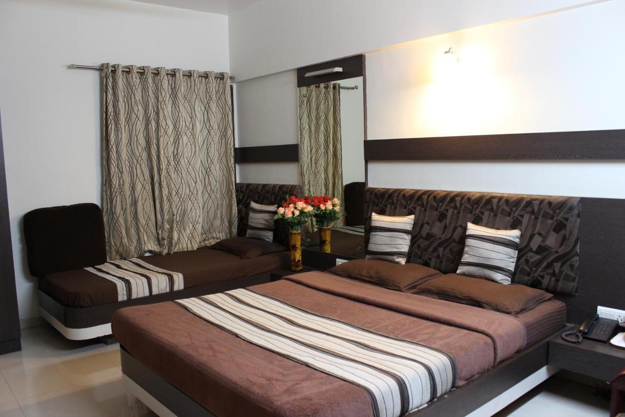 Hotel Rama Executive ماهاباليشوار المظهر الخارجي الصورة